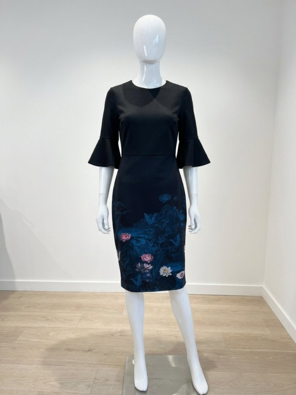 Ted Baker Azania Wonderland Bodycon Dress Floral Black Sheath UK 4